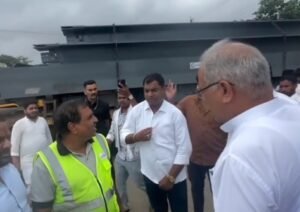 पूर्व मुख्यमंत्री का फंसा काफिला भूपेश बघेल को बदलना पड़ा मार्ग देखिए वीडियो 1 Screenshot 20250703 191244 Gallery