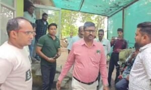 निजी घरों और सरकारी बिल्डिंगों में आई दरार अवैध बोर ब्लास्टिंग पर माइनिंग सेफ्टी ने कसा शिकंजा, 1 Screenshot 20250717 111441 Gallery