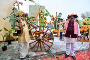 मंत्री के बंगले में मनाया गया पोरा तिहार 2 GzBRv7TboAETuZ5