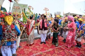 मंत्री के बंगले में मनाया गया पोरा तिहार 4 GzBRwKrbAAAKswt