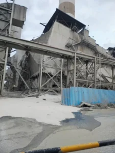 बालकों का 20 साल पुराना राख फिल्टर संयंत्र एक ओर झुका, दैव योग से किसी तरह की जनहानि नहीं 3 IMG 20251003 WA0010 640x853 1