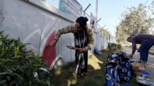 नगर निगम ने पेंटिंग कॉर्नर की शुरुआत की.शहर में सौंदर्य को बढ़ावा देने की एक कोशिश.. 3 vlcsnap 2025 12 09 17h42m16s711