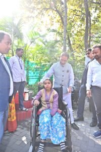 मुख्यमंत्री जनदर्शन में दिव्यांगजनों को मिली राहत,मुख्यमंत्री ने बैटरी चालित ट्राइसिकल किया प्रदान 2 IMG 20260108 WA0183
