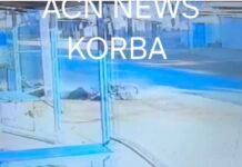 दो बाइक टकराई, एक की मौत, देखिए लाइव वीडियो