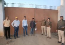 अवैध स्क्रैप यार्ड पर उरगा पुलिस की कार्रवाई, भारी मात्रा में वाहनों के पुर्जे जब्त