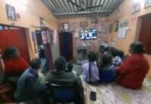 भारत-पाकिस्तान मैच देखने लोग चिपके रहे टीवी से कोरबा में भी जीत का मनाया गया जश्न देखिए वीडियो