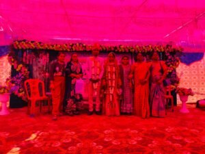 अनाथ बेटी का हाथ थामा विद्युत कर्मी ने , बाल गृह में हुआ वैदिक रीति रिवाज से विवाह , समाज के लोग पहुंचे शादी समारोह में 2 IMG 20260225 WA0105