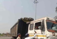 होली से पहले ट्रैफिक पुलिस ने जांच पड़ताल तेज की.एल्कोमीटर के अलावा लॉक करने की कार्रवाई जारी