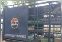 खतरनाक मोड़ पर टकराए पिकअप और बाइक,बाइक सवार युवक की मौत