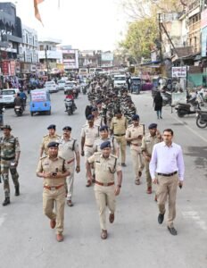 होली एवं रमज़ान ईद पर्व को शांतिपूर्ण संपन्न कराने कोरबा पुलिस का फ्लैग मार्च. देखिए वीडियो .... 2 IMG 20260302 WA0041
