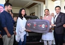 खेल अधोसंरचना के विकास से निखर रही प्रदेश की प्रतिभाएँ : मुख्यमंत्री श्री विष्णुदेव साय,मुख्यमंत्री का स्नेह और प्रोत्साहन हमेशा हौसला बढ़ाता है : श्रीमती आकांक्षा सत्यवंशी