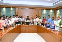 जबरन दबावपूर्वक मैनुअल स्केवेंजर्स का कार्य करवाने वालों पर की जाए कड़ी कार्यवाही- मुख्यमंत्री श्री विष्णुदेव साय