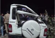 गवना कराकर आ रहे लोग हुए दुर्घटना का शिकार,वाहन पलटने से एक मासूम की मौत ,आधा दर्जन से अधिक घायल, घायलों को अस्पताल में कराया गया भर्ती