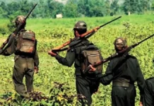 मोहला में 40 सालों का लाल आतंक खत्म : उइकाटोला जंगलों से निकले 5 हथियारबंद नक्सली, कांकेर में करेंगे आत्मसमर्पण