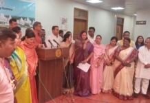 चूहों के कारण विधानसभा की कार्रवाई में बाधा, देखिए वीडियो