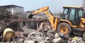 कबाड़ व्यवसायों की आ गई शामत, कोरबा के कबाड़ व्यवसाईयों का टूट रहा है कब्जा ,देखिए वीडियो 1 Screenshot 20260316 103447 Gallery