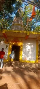 शिव मंदिर से चोरी कर ली शिवलिंग की , शिव भक्तों में आक्रोश व्याप्त 4 IMG 20260414 WA0031