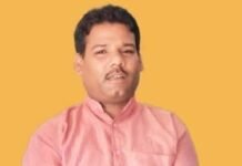 भाजपा का छूटभैया नेता दीपक जायसवाल नौकरी लगाने के नाम पर 50 हज़ार की ठगी, पुलिस में शिकायत दर्ज , लोगों को ठेका दिलाने, नौकरी के नाम पर ठग रहा जायसवाल, अब पुलिस की रडार में