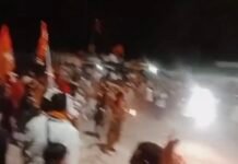 हनुमान जयंती समारोह में हादसा : करतब दिखाते वक्त आग की चपेट में आई महिला, बचाते हुए दो अन्य भी झुलसे,देखिए वीडियो