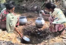 बीजापुर के गांव में पेयजल संकट : मरिवाड़ा के ग्रामीण 2 किमी दूर दूषित नदी से ला रहे पानी, PHE विभाग से कार्रवाई की मांग