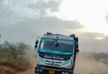 अवैध रेत खन से नाराज ग्रामीणों ने रोकी गाड़ियां, विभाग से कार्रवाई की मांग