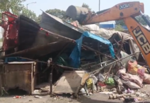 बिलासपुर में अवैध कबाड़ दुकानों पर बुलडोजर एक्शन, तीन दुकानें ढहाई गईं