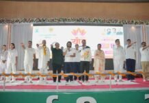 अंतर्राष्ट्रीय योग दिवस पर कोरबा में जिला स्तरीय सामूहिक योग कार्यक्रम आयोजित . देखिए वीडियो …