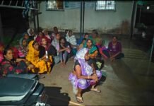ए सी में अफसर-नेता, अंधेरे में जनता! बरपाली में बिजली को लेकर फूटा गुस्सा,देखिये वीडियो