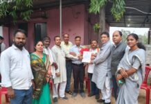 हरदी बाजार ब्लॉक कांग्रेस कमेटी की हुई बैठक नव नियुक्त पदाधिकारीयो को दिया नियुक्ति पत्र
