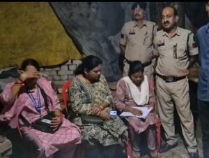 चिमनी भट्ठा बस्ती में बाल विवाह रोकने पहुंची महिला बाल विकास और पुलिस की टीम,15 साल के लड़के और 13 साल की लड़की की शादी रुकवाई गई 3 IMG 20260720 WA0018