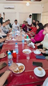 सरोज पांडे कोरबा में सर्व सुविधा युक्त अस्पताल के लिए करेंगी प्रयास , जन सहयोग और शासन की मदद से अस्पताल बनवाने का संकल्प 10 IMG 20260720 WA0108 1