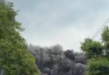 कार्बन फैक्ट्री में लगी भीषण आग ,आग पर काबू पाने की कोशिश शुरू , देखिए वीडियो