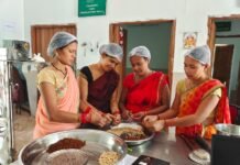 सफलता की कहानी,महुआ ने बदली महिलाओं की जिंदगी,वन धन योजना से मिली आत्मनिर्भरता की नई पहचान