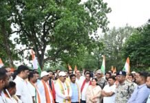 श्यामगिरी में शहीद पूर्व विधायक स्व. भीमा मंडावी को उप मुख्यमंत्री विजय शर्मा और वन मंत्री केदार कश्यप ने दी श्रद्धांजलि