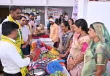 जनजातीय कारीगरों के हुनर को मिलेगा व्यापक बाजार, 20 कलाकारों एवं कारीगरों ने लगाए स्टॉल