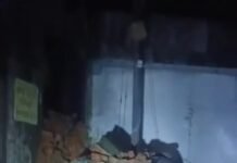 लगातार बारिश से कोरबा का हाल बेहाल, पुरानी बस्ती में जर्जर भवन का हिस्सा गिरा; कार क्षतिग्रस्त