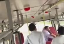 गार्ड ने बस चालक पर तान दिया बंदूक , गार्ड की हरकत मोबाइल में हुई कैद , देखिए वीडियो