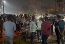 कार और ई रिक्शा में टक्कर ,चार घायल ,देखिए वीडियो