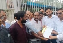 शिक्षकों की मांगों को लेकर शिक्षक संघर्ष मोर्चा ने सौंपा ज्ञापन