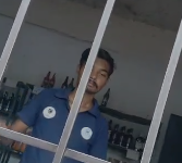 नशा रोकने की जिम्मेदारी, सरकारी वाहन से शराब लेने पहुंचे डायल 112 कर्मी! VIDEO वायरल