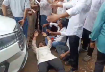 संत गहिरा गुरु विश्वविद्यालय के कुलपति पर छात्रों का प्रदर्शन, गंभीर अनियमितताओं के आरोप