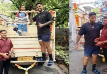बालोद से मूर्ति लेकर मुंबई पहुंचे लोकेंद्र : क्रिकेटर सुर्यकुमार यादव को दी भेंट, छत्तीसगढ़ आने का दिया न्योता