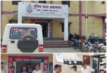 पानी की बोतल को लेकर विवाद, कैंची दिखाकर युवक से मारपीट का आरोप,मोबाइल-पर्स लेकर फरार हुए आरोपी, अकलतरा पुलिस ने दो को दबोचा