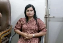 रायपुर में चर्चित यूट्यूबर सोमा देवांगन गिरफ्तार : महापौर के खिलाफ आपत्तिजनक वीडियो पर एक्शन, कांग्रेसियों ने दिया धरना