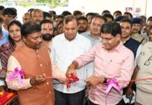 घर बैठे वाहन संबंधी आवश्यक कार्य पूर्ण करने की मिलेगी सुविधा – मंत्री केदार कश्यप,जिले में अत्याधुनिक वाहन टेस्टिंग की सुविधा जल्द प्रारंभ होगी – मंत्री टंक राम वर्मा,बलौदाबाजार में सर्वसुविधायुक्त नवीन जिला परिवहन कार्यालय का लोकार्पण,सोनबरसा जंगल सफारी के विकास के लिए 1.5 करोड़ रुपए और 4 नई जिप्सियों की सौगात