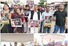 नवागढ़ में कांग्रेस का काला दिवस, राहुल-प्रियंका पर पुलिस कार्रवाई का विरोध, काले कपड़े पहनकर सड़क पर उतरे कांग्रेसी, केंद्र सरकार के खिलाफ प्रदर्शन