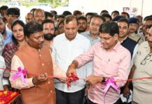 संकट की घड़ी में बाढ़ प्रभावितों के साथ मजबूती से खड़ी छत्तीसगढ़ सरकार,भारी बारिश और बाढ़ के बीच युद्धस्तर पर राहत एवं बचाव अभियान, 49 हजार से अधिक लोगों को सुरक्षित स्थानों तक पहुंचाया गया
