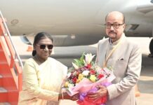 राष्ट्रपति श्रीमती द्रौपदी मुर्मु का छत्तीसगढ़ की पावन धरा पर आत्मीय स्वागत राष्ट्रपति की बस्तर दशहरा एवं मुरिया दरबार में सहभागिता प्रदेश के लिए गौरव का अवसर : मुख्यमंत्री श्री विष्णु देव साय