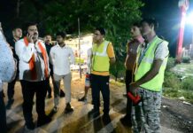 कवर्धा-बेमेतरा मार्ग पर पशुओं को देख उप मुख्यमंत्री श्री विजय शर्मा ने अधिकारियों को लगाई फटकार