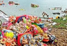 उतर गया विर्सजन कुंड का पानी, जस की तस पड़ी थीं पीओपी से बनी मूर्तियां